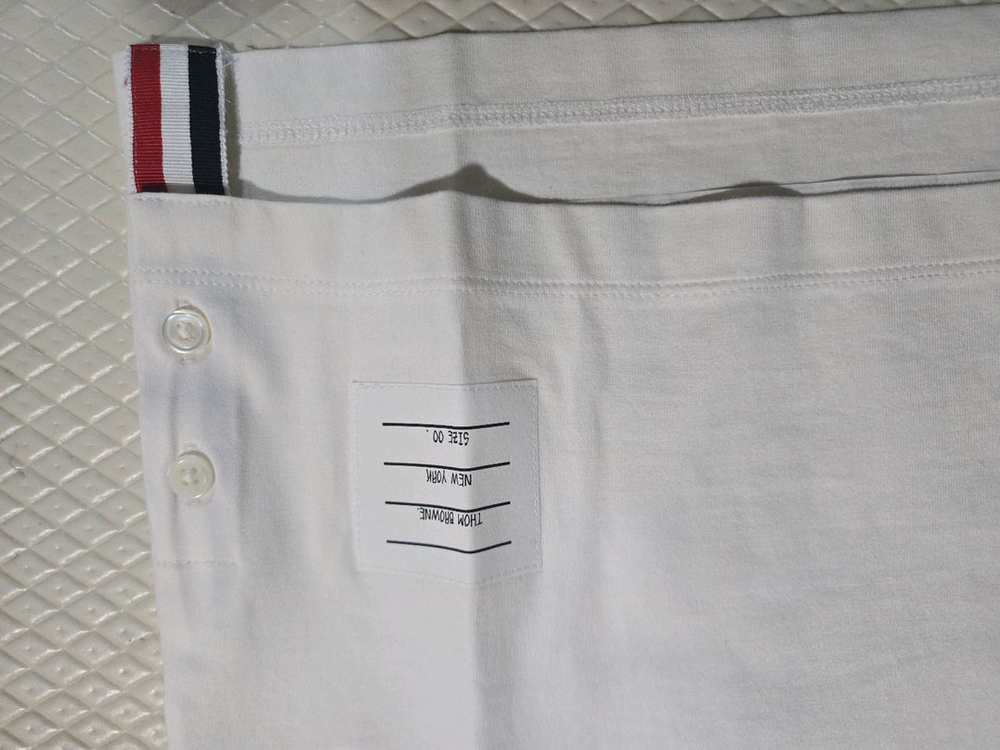 톰브라운 정품 헥터 티셔츠 40 사이즈--3