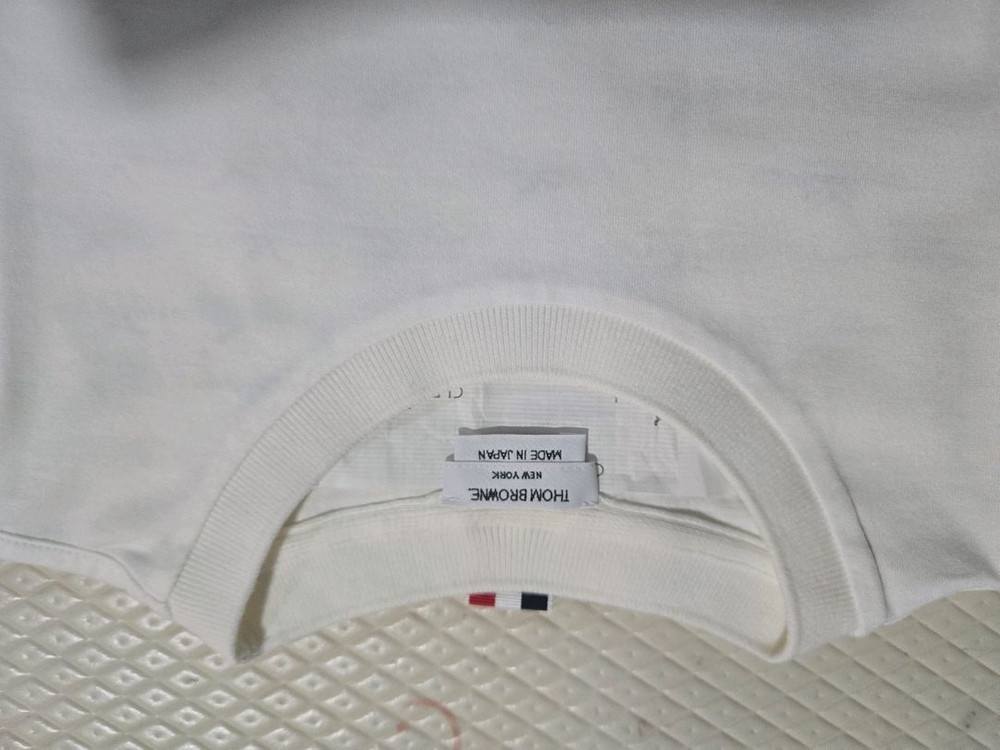 톰브라운 정품 화이트 반팔 티셔츠 42 사이즈--2