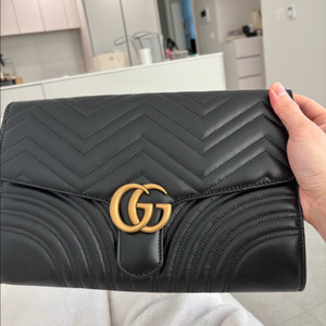 구찌 GG 마몬트 클러치백