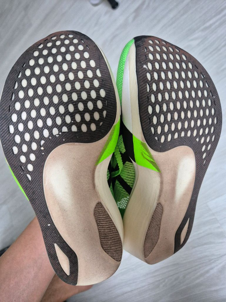 아식스 메타스피드 엣지 도쿄 250--2