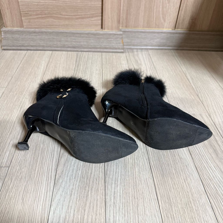 여성 구두 이미지