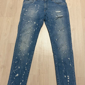 백화점 새제품)돌체앤가바나 슬림핏 데미지 청바지.명품바지.기본템.남자청바지.데님.워싱팬츠.56사이즈.XL.XXL