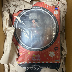 코토부키야 키타산 블랙 1/7 피규어