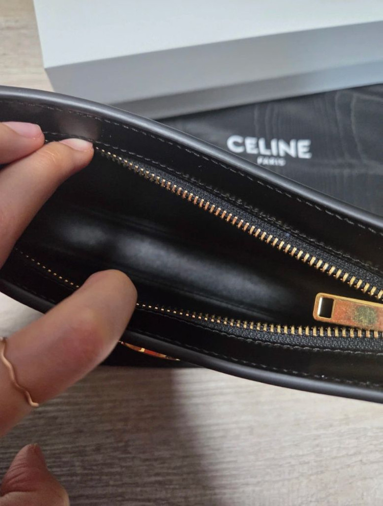 셀린느 카프스킨 미디움 틸리백 블랙--2