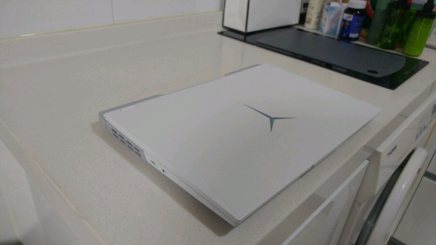 레노버 리전5i 프로 화이트 게이밍 노트북/RTX3060,1TB 이미지