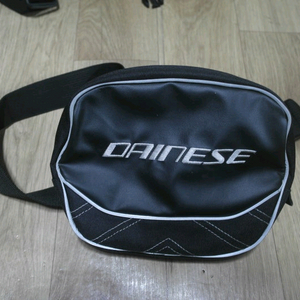 [신형] 다이네즈 힙섹 가방 -검정-