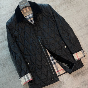 버버리 코듀로이 카라 리얼 레더 패치 퀼팅 자켓 블랙