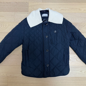 보브 니트 카라 퀼팅 점퍼 네이비 55