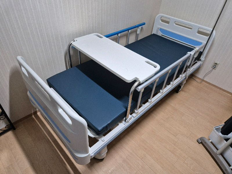 환자용 전동 침대--1