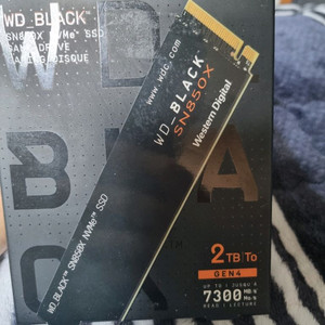 WD BLACK SN850X M.2 NVME 2TB 팝니다.