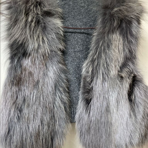 여우털 니트 조끼