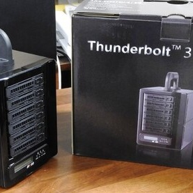 ARC-8050T3U-6M 썬더볼트 외장 하드 6bay 팝니다