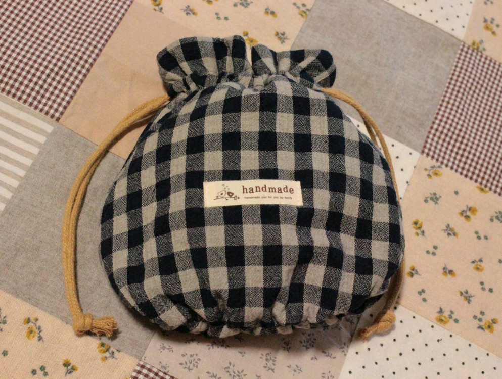 핸드메이드 네이비체크 셔링 스트링 파우치--7