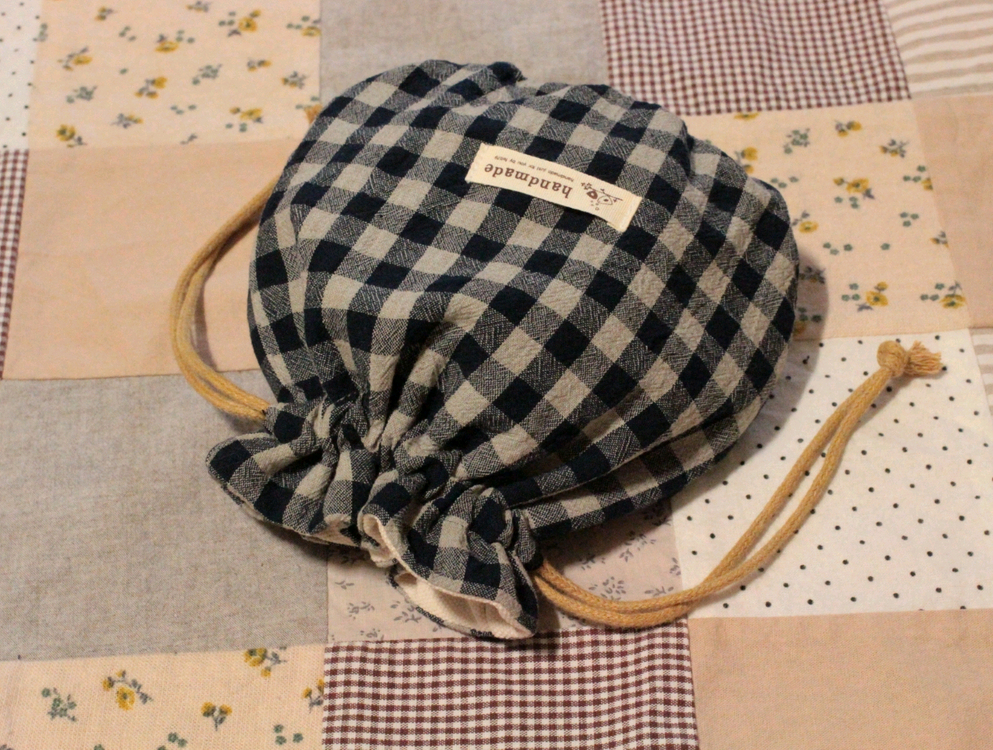 핸드메이드 네이비체크 셔링 스트링 파우치--8