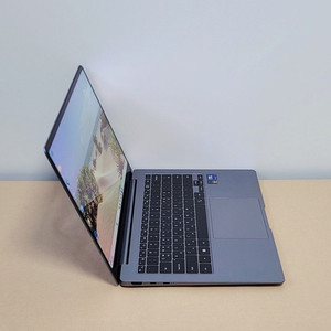 갤럭시북4Pro 특A급 NT940XGQ-A71AG Ultra7 급처합니다.(3개월사용)