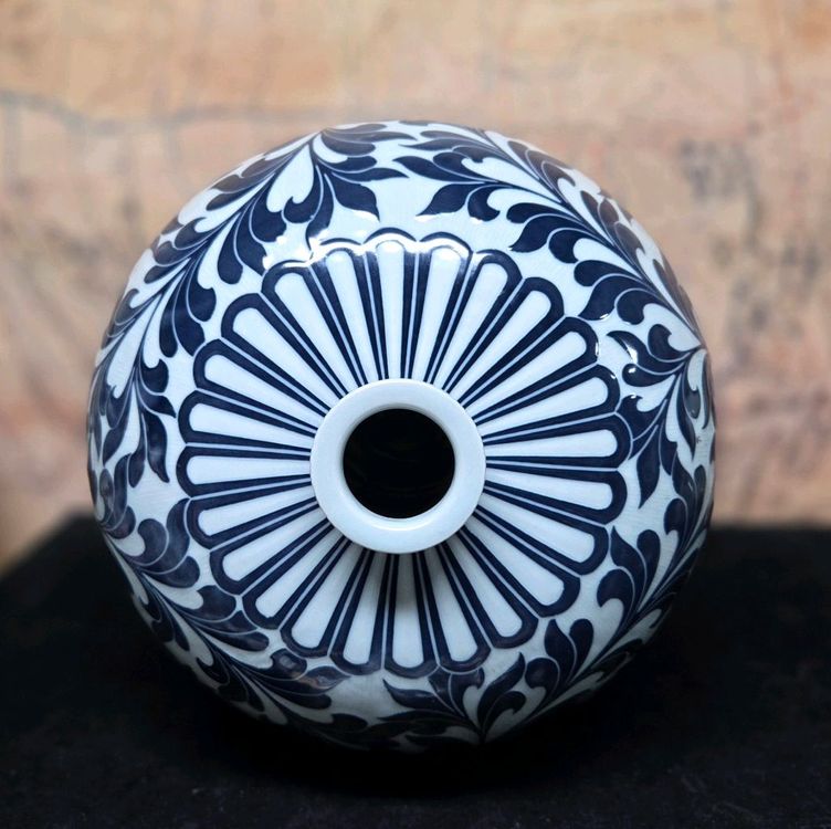 *백자 청화 연화 당초문 대형매병 이미지