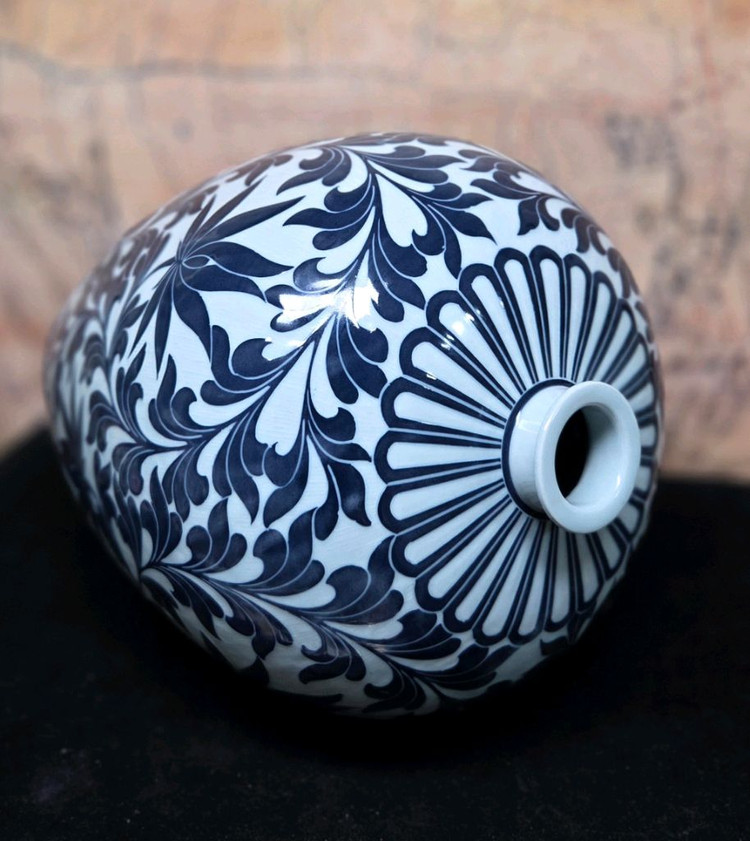 *백자 청화 연화 당초문 대형매병 이미지