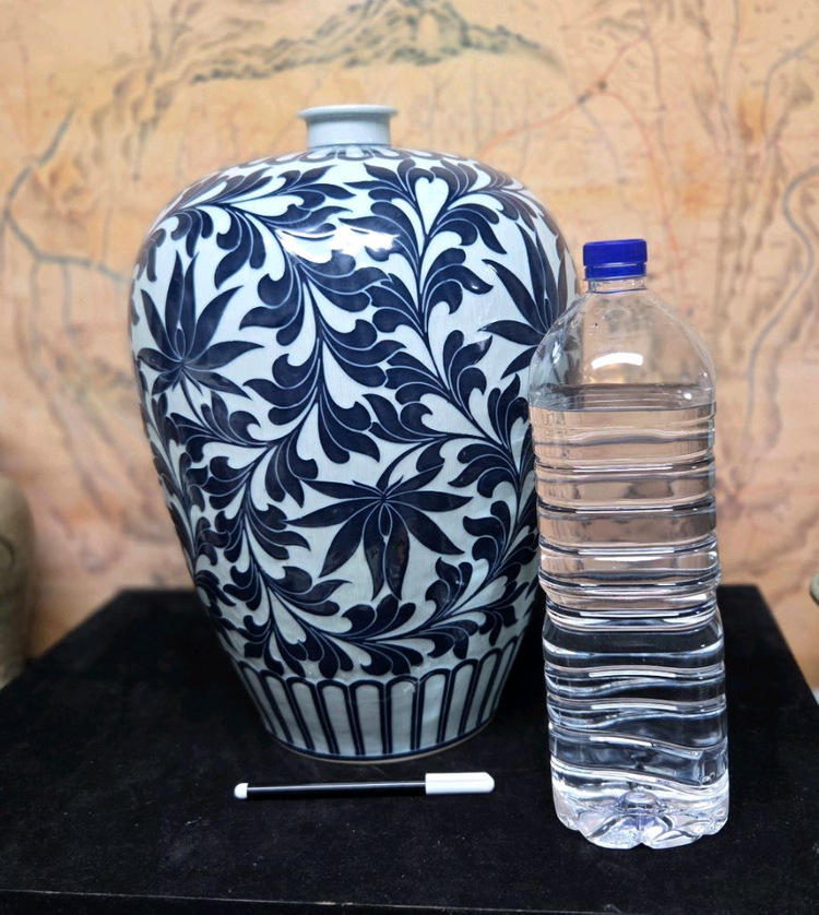 *백자 청화 연화 당초문 대형매병 이미지