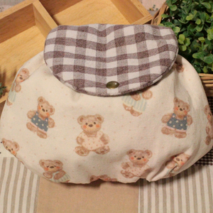 핸드메이드 곰무늬 밴딩 파우치