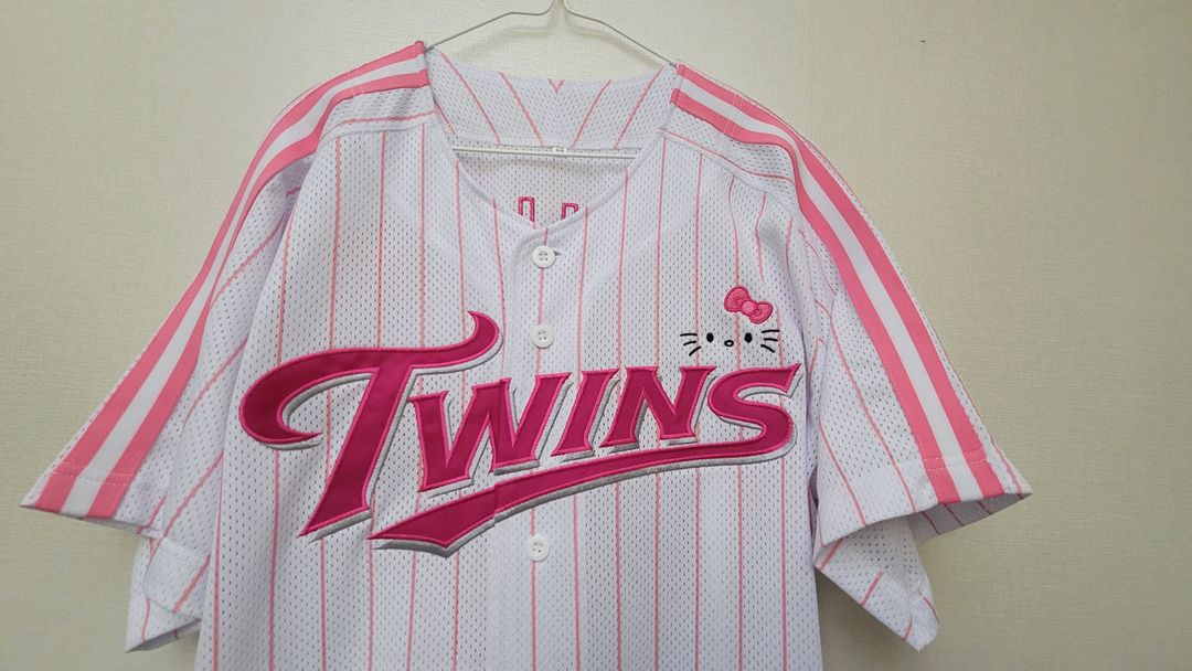 <새상품>LG트윈스 핑크유니폼 헬로키티 90 이상훈 이미지