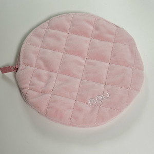 에이오유 AOU 퀼팅 벨벳 파우치
