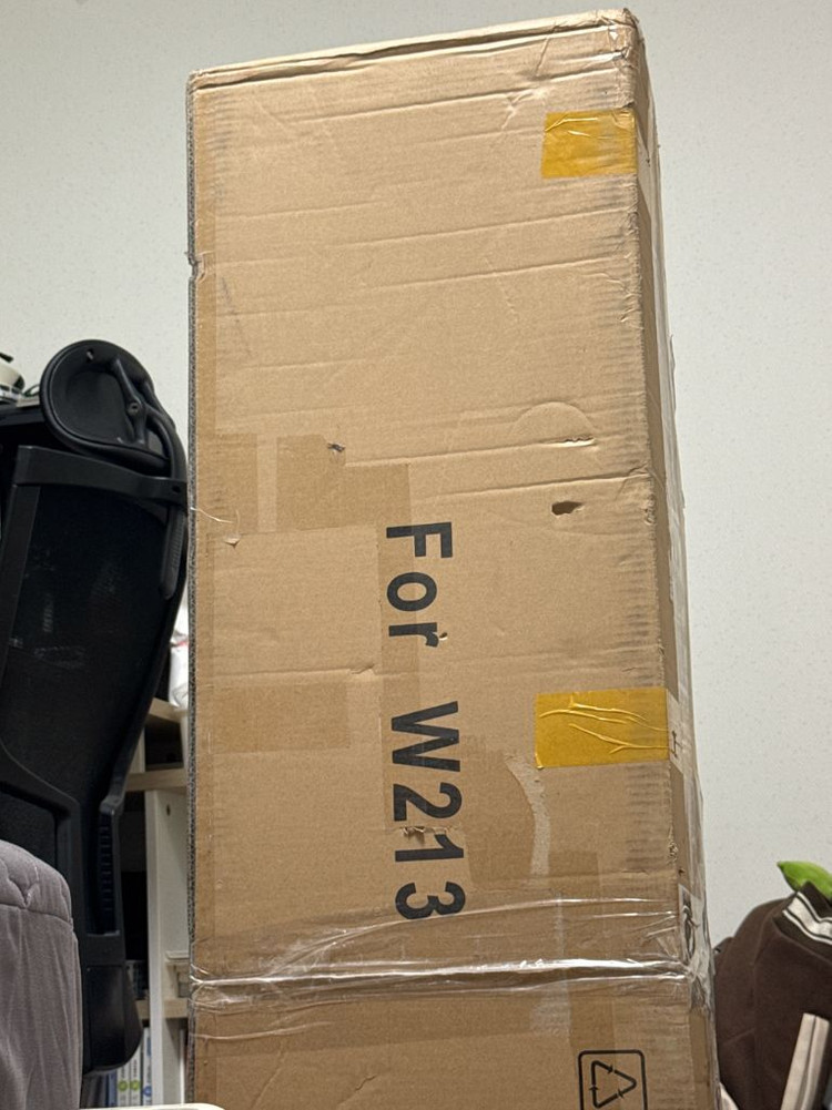 벤츠 E클래스 W213 세로그릴 미개봉--1