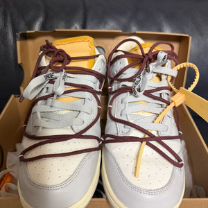 나이키오프화이트 덩크 이미지