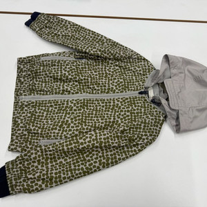 스텔라맥카트니 6Y(120) 후드 바람막이 키즈 120 남아 120 이미지