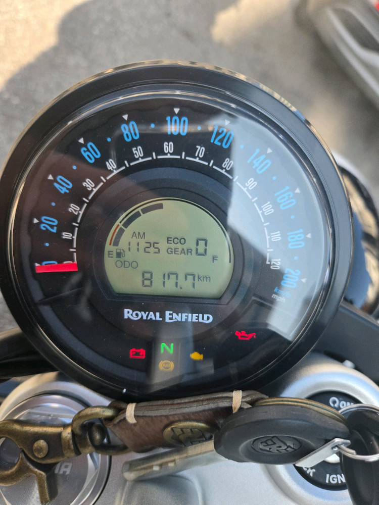 로얄엔필드 슈퍼메테오650--3