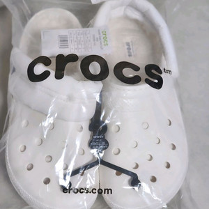 크록스 클래식 라인드 네오 퍼프 클로그 화이트(새상품)