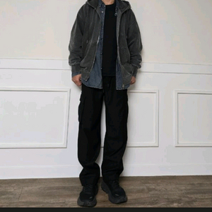 RX 7700 XT ~ RX 9070 모델 삽니다.