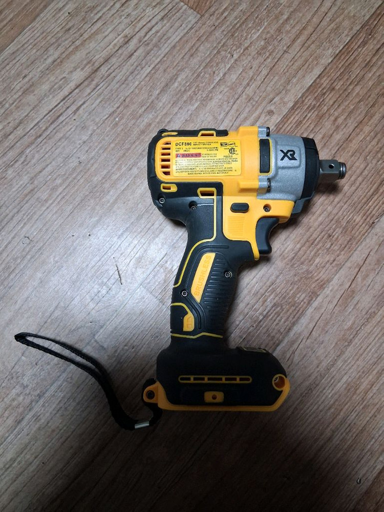 충전 임팩트렌치--1