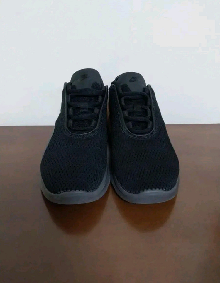 여성 나이키 에어맥스 모션2 운동화 (225) 이미지