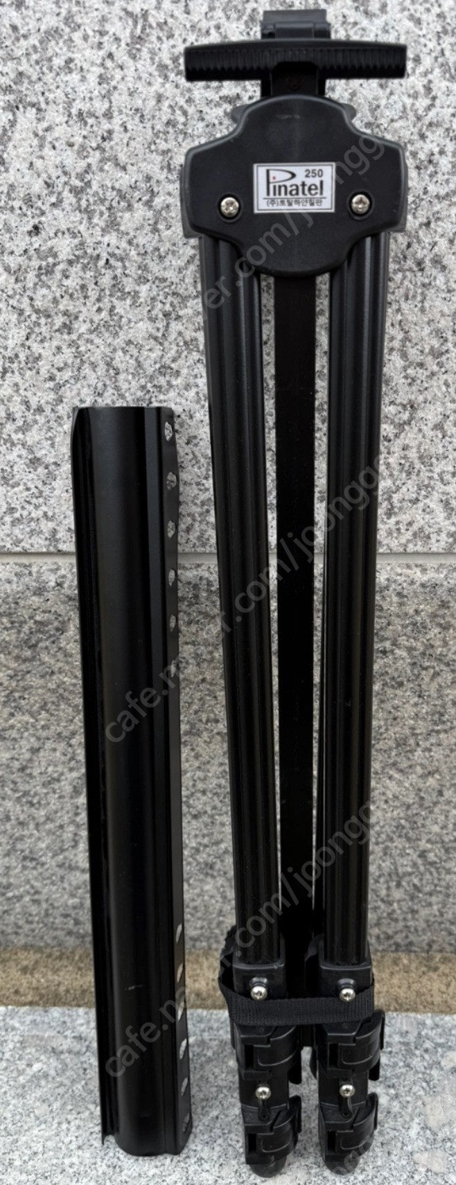 토탈 피나텔 휴대용 이젤(PI-250)입니다.--1