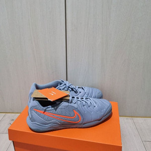 미시착새상품)) 나이키 티엠포 레전드10 축구 풋살화