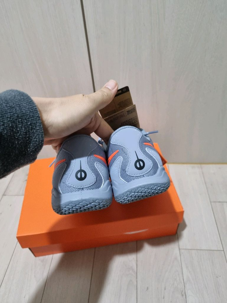 미시착새상품)) 나이키 티엠포 레전드10 축구 풋살화--2