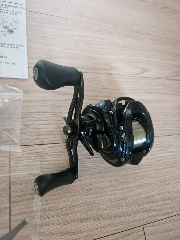 미사용 새제품 도요 라그나 G2 쭈꾸미 갑오징어 광어 문어 배스 릴 이미지