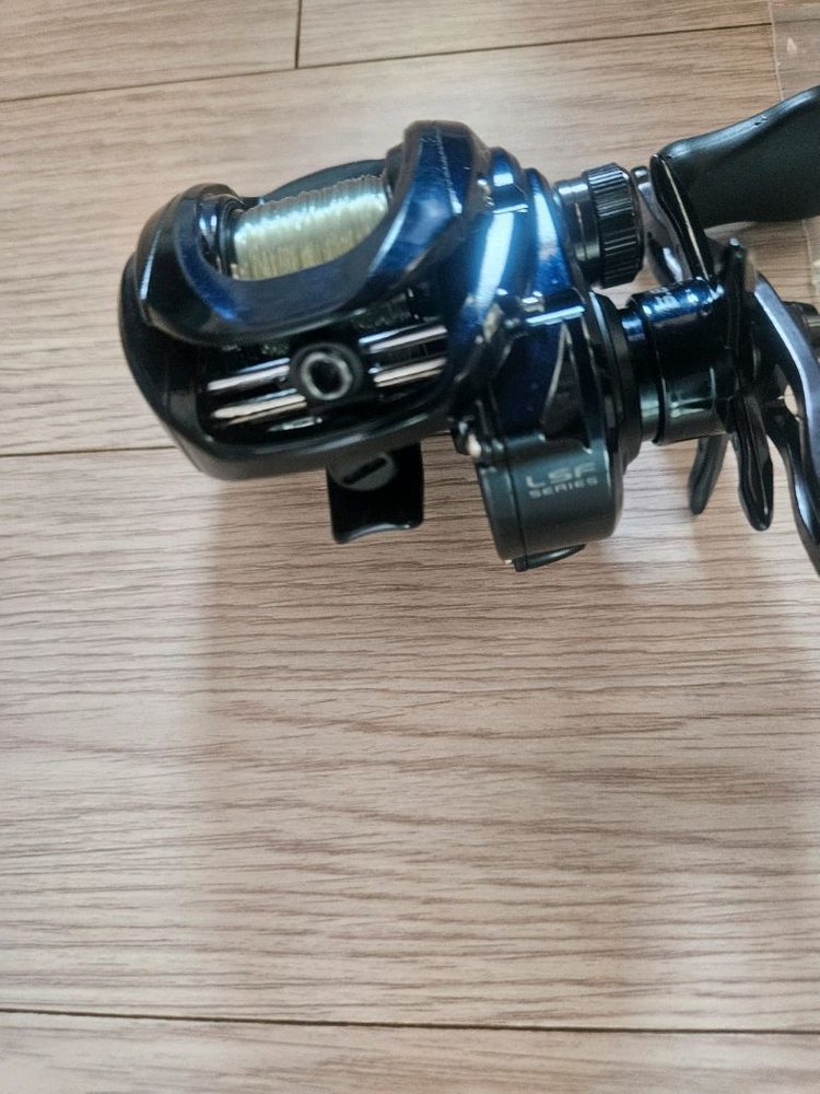 미사용 새제품 도요 라그나 G2 쭈꾸미 갑오징어 광어 문어 배스 릴 이미지