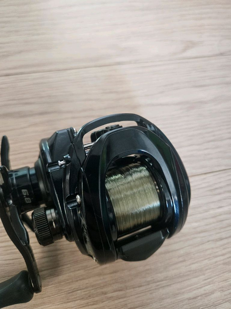 미사용 새제품 도요 라그나 G2 쭈꾸미 갑오징어 광어 문어 배스 릴 이미지