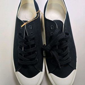 (미개봉 새제품) 무인양품 발이 편한 스니커즈 245사이즈 블랙