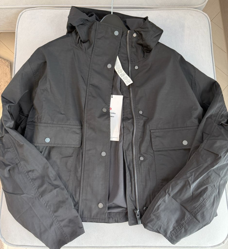 (새제품) 룰루레몬 크롭 유틸리티 윈드브레이커 블랙 S--1