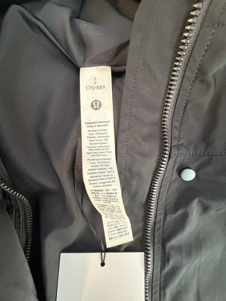 (새제품) 룰루레몬 크롭 유틸리티 윈드브레이커 블랙 S--3