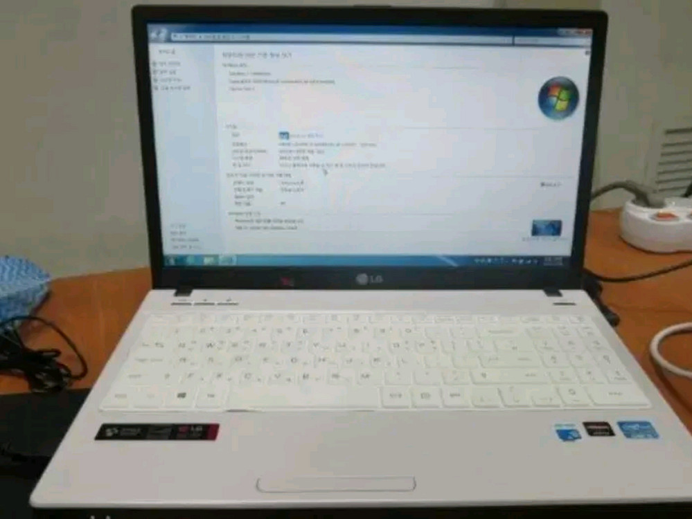 14.6인치 3D 게이밍 노트북/8GB--1