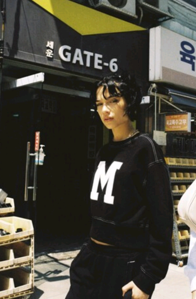 마크엠 스티치 크롭 스웨트셔츠 M 블랙 이미지