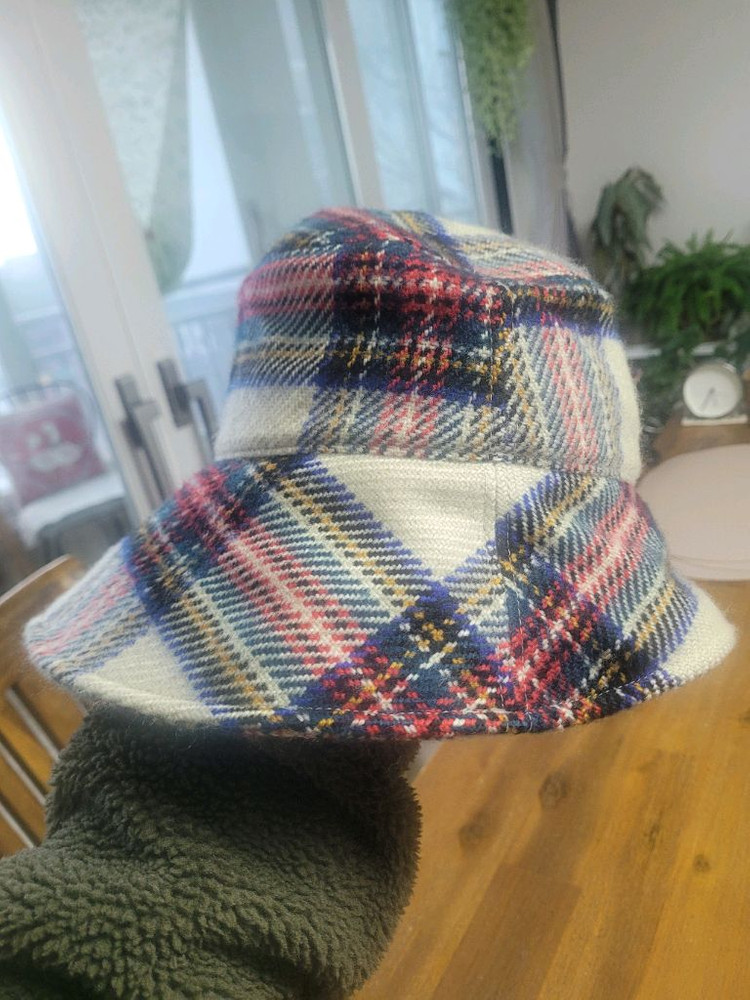 모데스트 무드 잉글랜드 체크 버킷햇--3