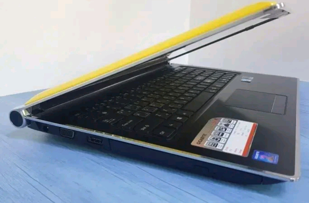 15.6인치 i7탑재/게이밍노트북/롤서든등잘됨--1