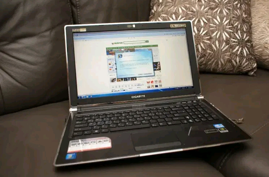 15.6인치 i7탑재/게이밍노트북/롤서든등잘됨--4