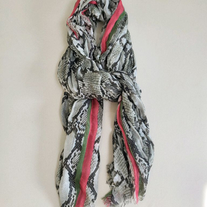 Italy 프랑코페라리 실크캐시미어 머플러