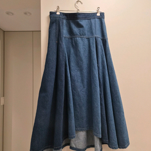 래트(LATT)청스커트 66사이즈판매