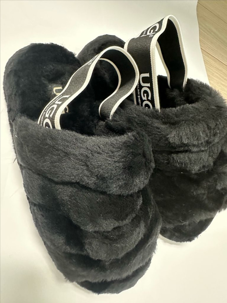 [무료배송] UGG 어그 슬리퍼 퍼피 블랙 36(230-235)사이즈 판매합니다. 이미지